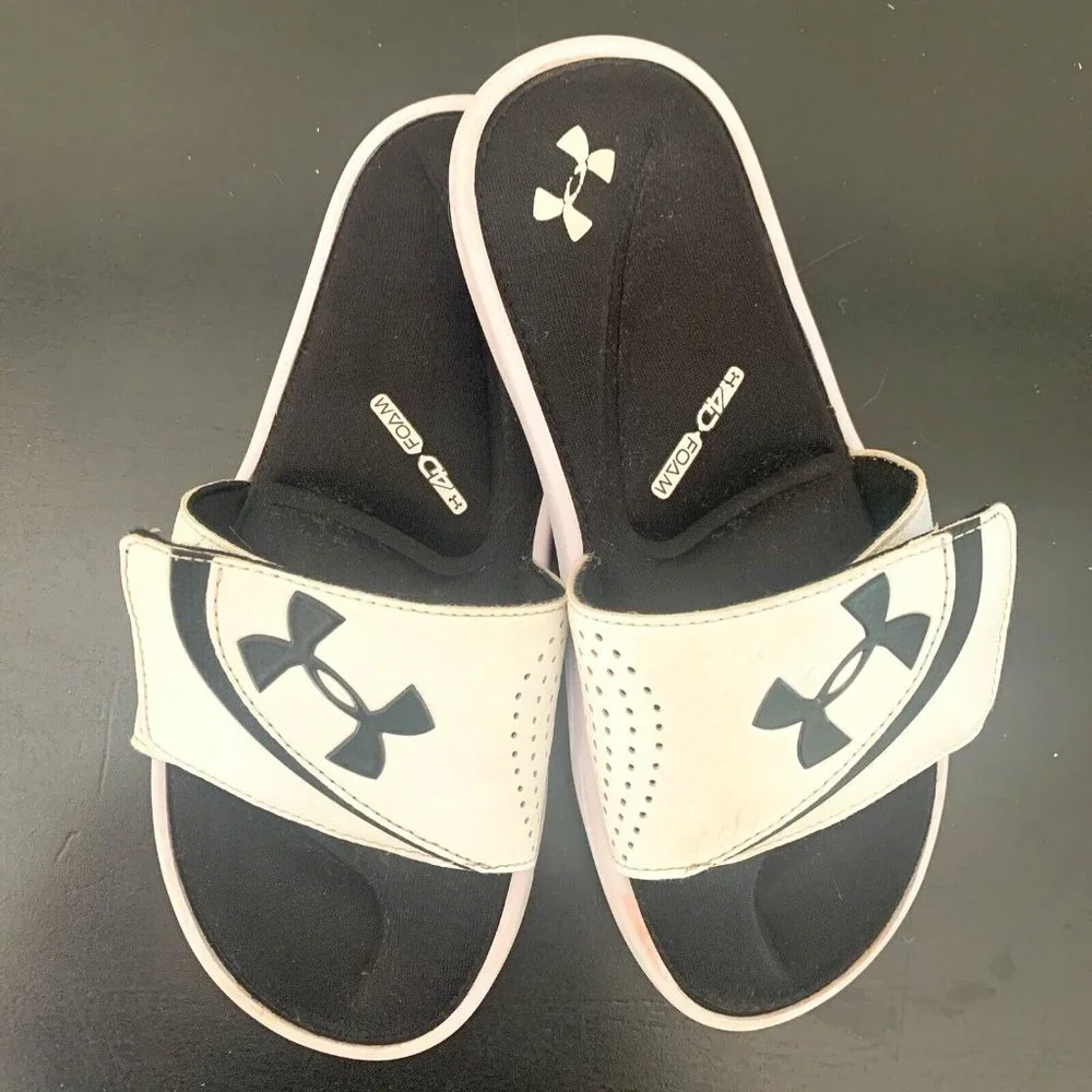 Under Armour Slides Youth 5Y White Cushioned Adjustable Slip on Sandals H4D-Foam